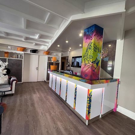 Logis Hotel De La Poste Vitry-le-François Exteriör bild