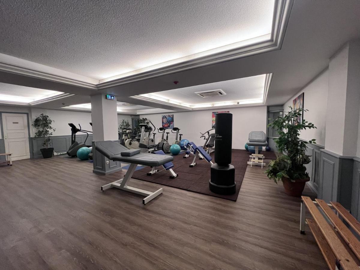 Logis Hotel De La Poste Vitry-le-François Exteriör bild