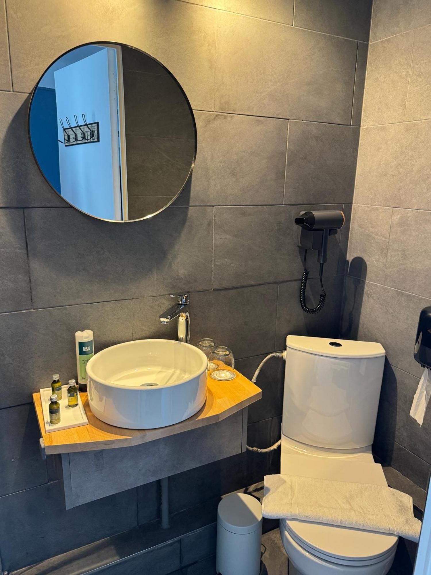 Logis Hotel De La Poste Vitry-le-François Exteriör bild